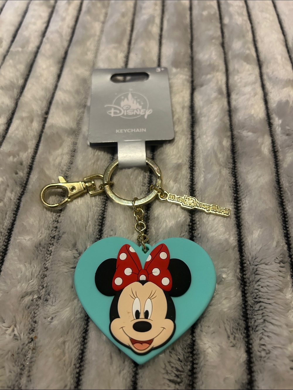 Disney Minnie & Mickey Mouse reversible Heart Keychain -